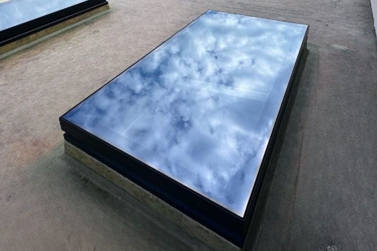 Aluminium Framed Rooflight – Triple Glazed – 800 x 1500 mm - Image 2