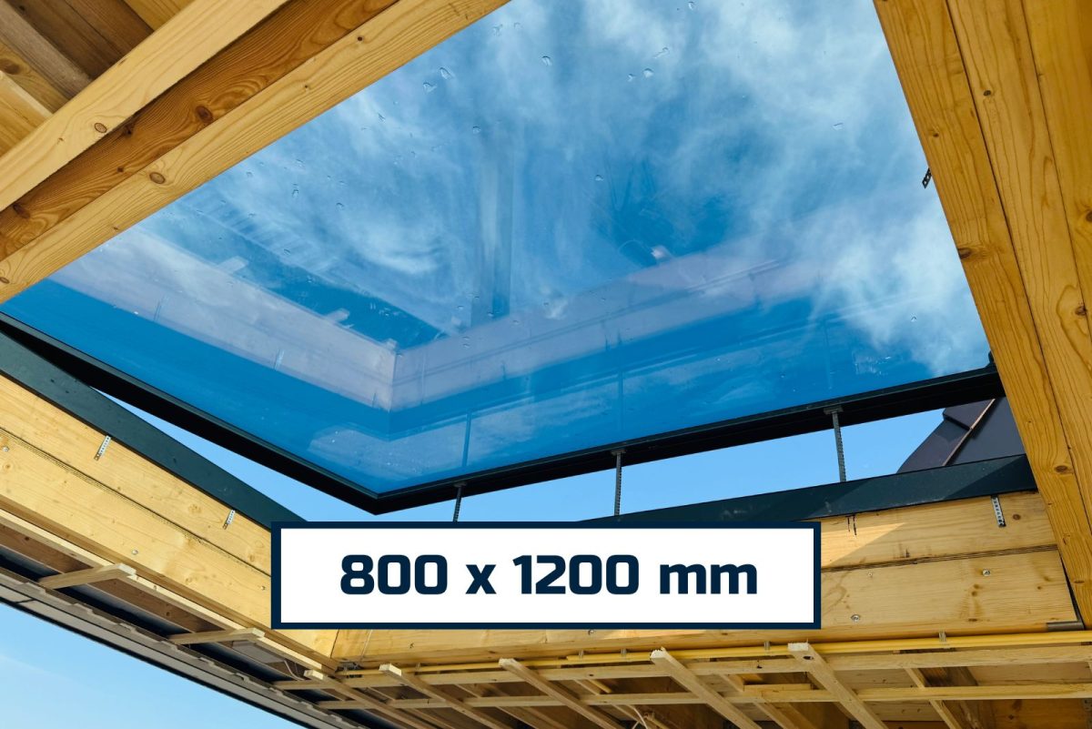 Electric Roof Window 800 x 1200mm - Image 1