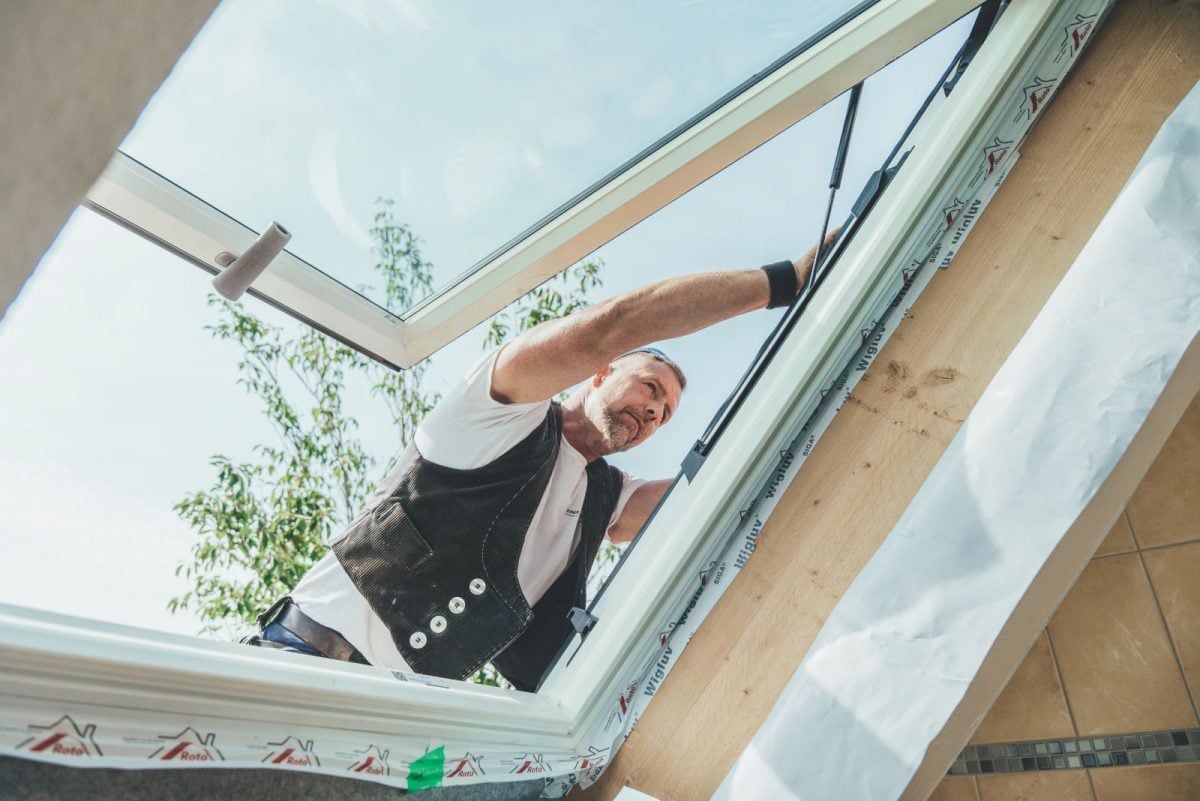 Roto Pitched Roof Skylight Center-Pivot 114 x 118 cm White Painted Timber - Image 14