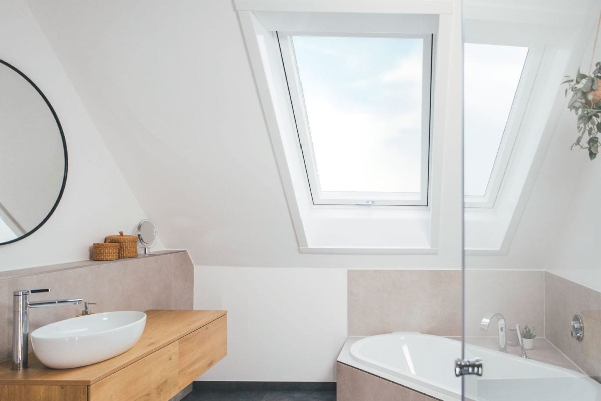 Roto Pitched Roof Skylight Center-Pivot 114 x 118 cm White Painted Timber - Image 16